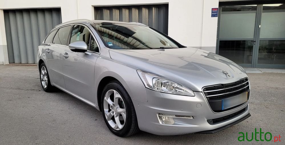 2013' Peugeot 508 Sw photo #1