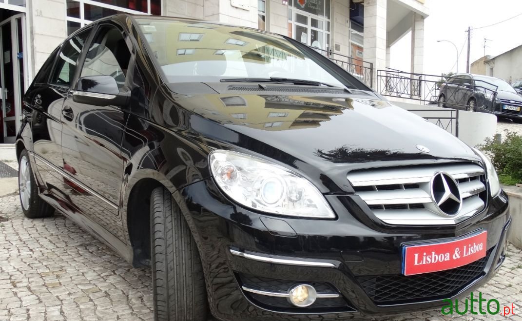 2008' Mercedes-Benz B-150 photo #2