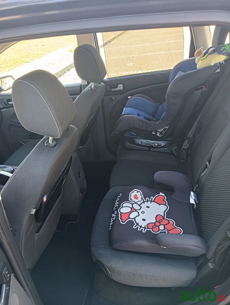 2009' Ford C-MAX photo #6