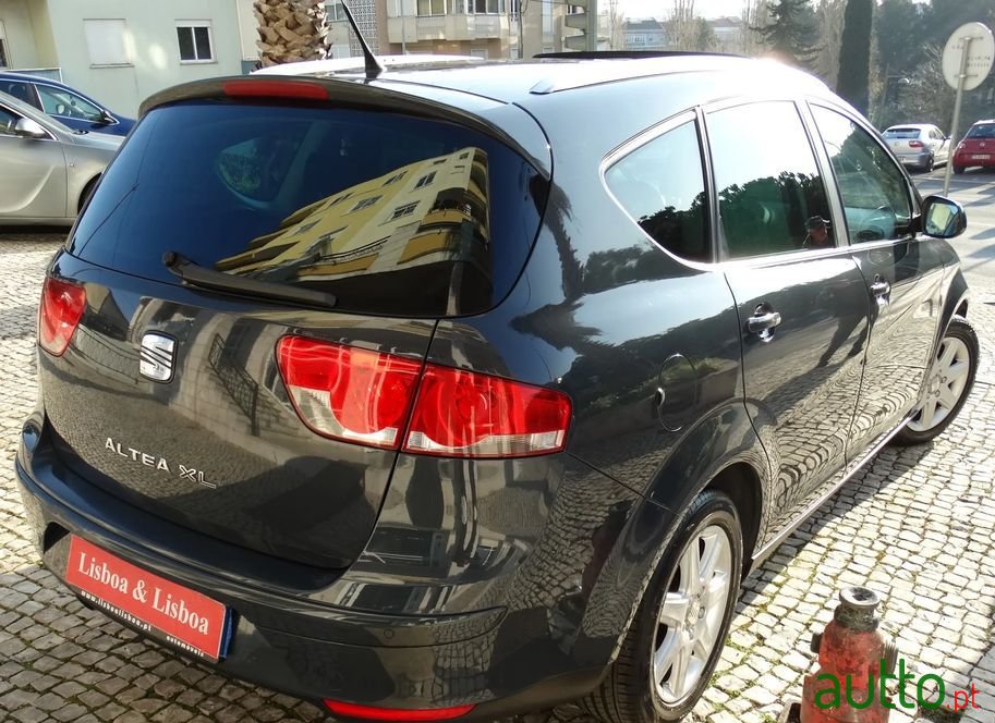2008' SEAT Altea photo #3