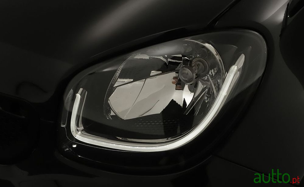 2018' Smart Fortwo Coupé photo #6