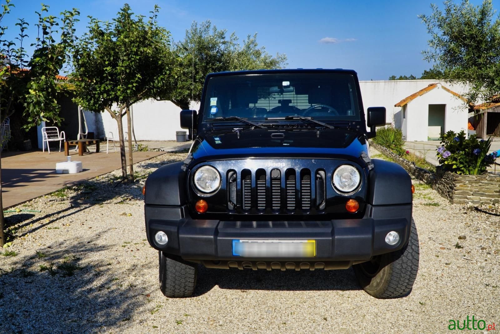 2011' Jeep Wrangler photo #4