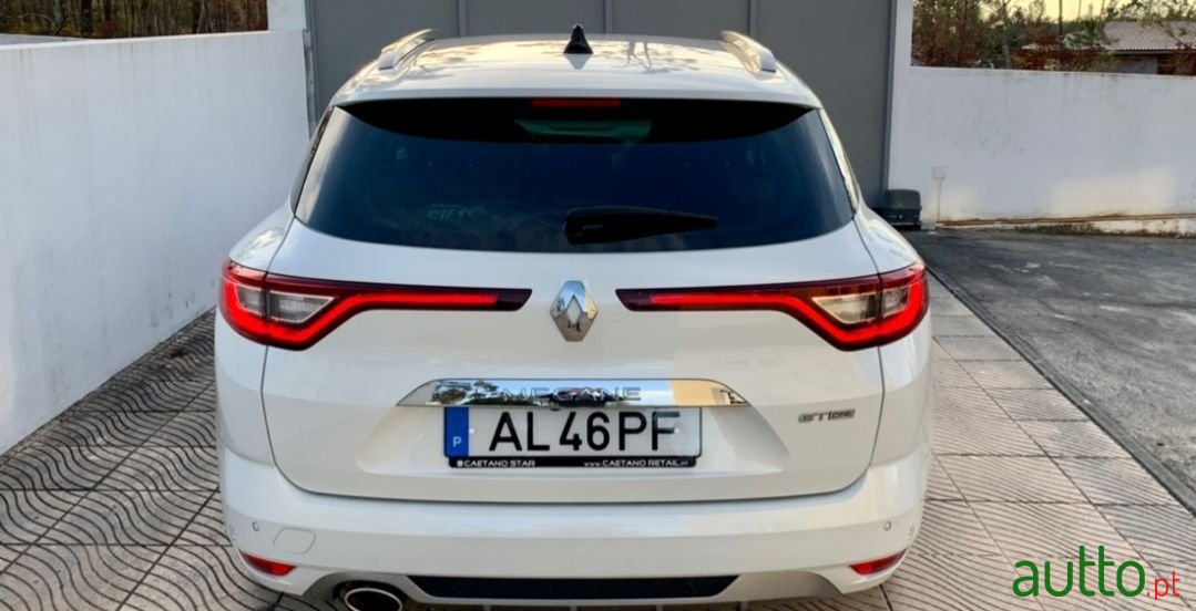 2017' Renault Megane Sport Tourer photo #5