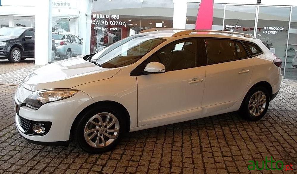 2013' Renault 1.5 dCi Dynamique SS photo #2