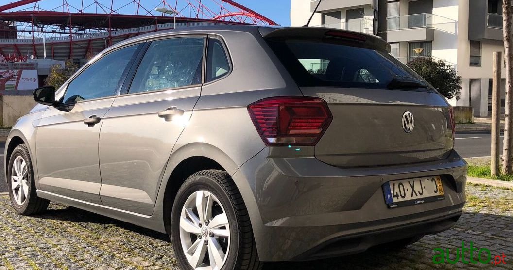 2019' Volkswagen Polo photo #2