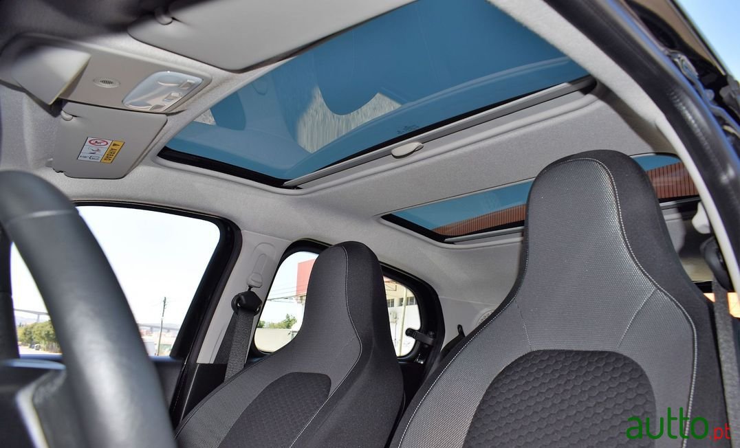 2020' Smart Forfour photo #6