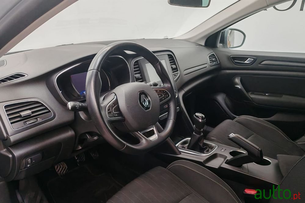 2019' Renault Megane Sport Tourer photo #6