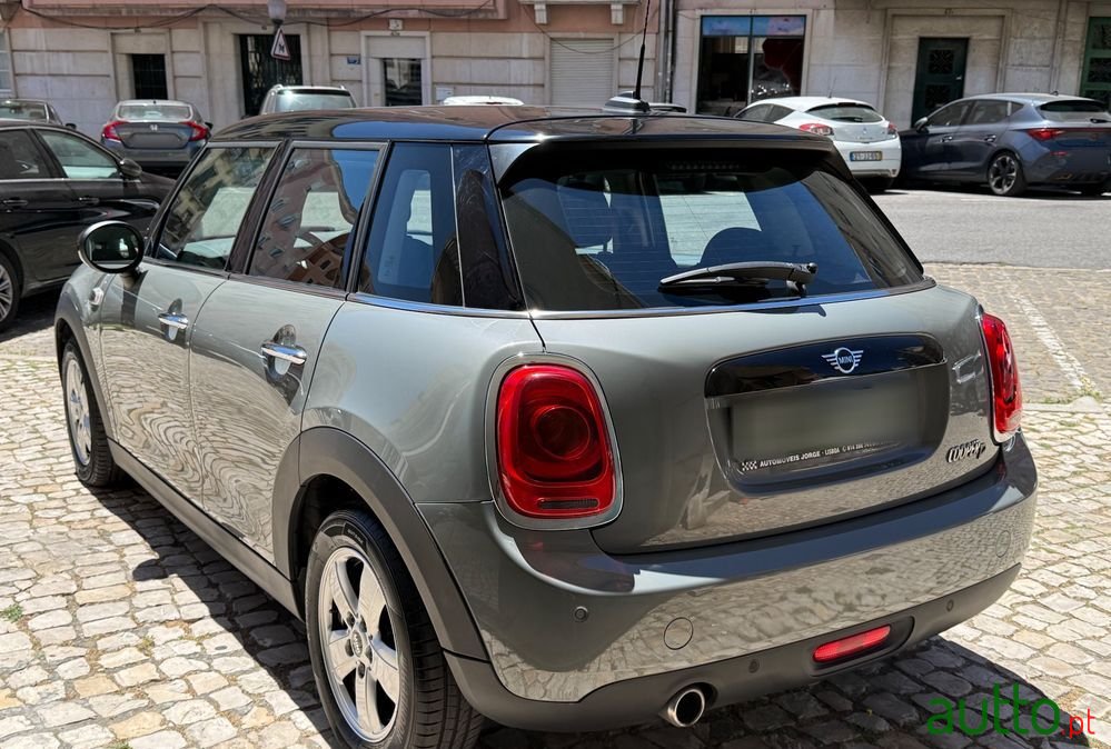 2018' MINI Cooper D 5 Portas photo #6
