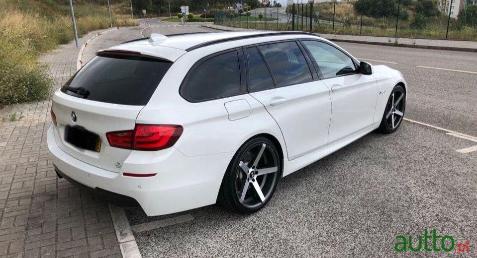 2012' BMW 520 Pack M photo #2