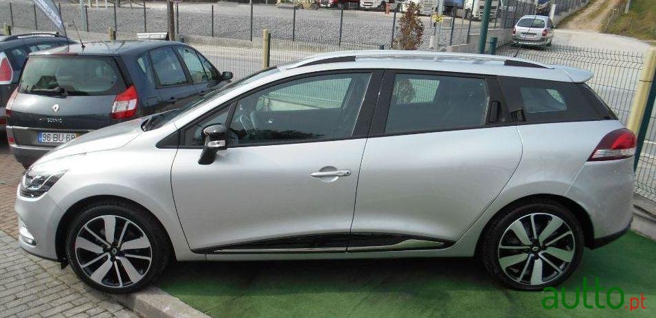 2017' Renault Clio Sport Tourer photo #2