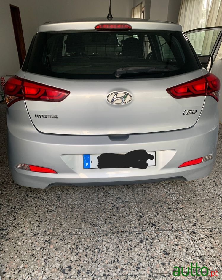 2017' Hyundai i20 1.1 Crdi Access photo #5