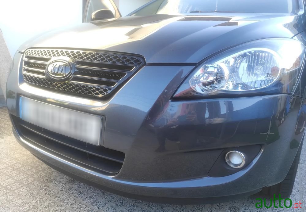 2009' Kia Ceed Sw photo #1