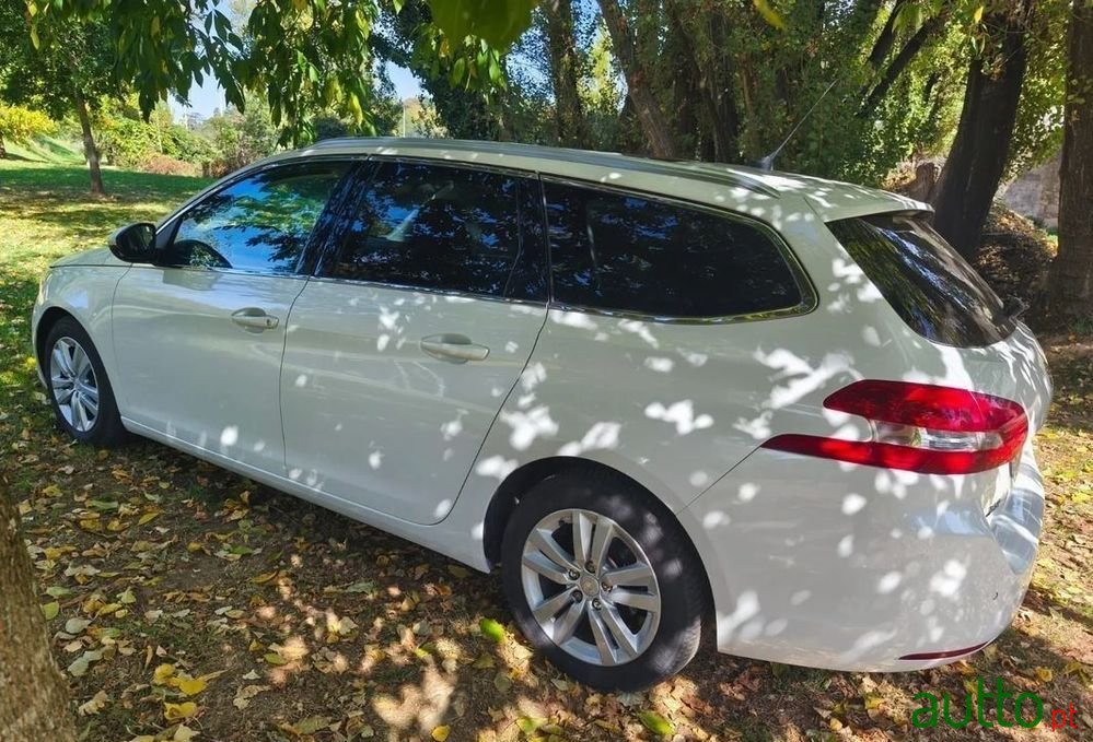 2015' Peugeot 308 Sw photo #4