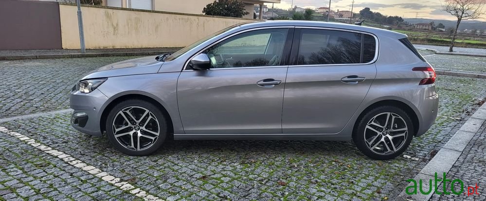 2014' Peugeot 308 photo #2