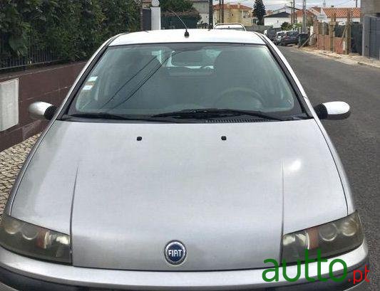 2002' Fiat Punto 1.2 photo #1