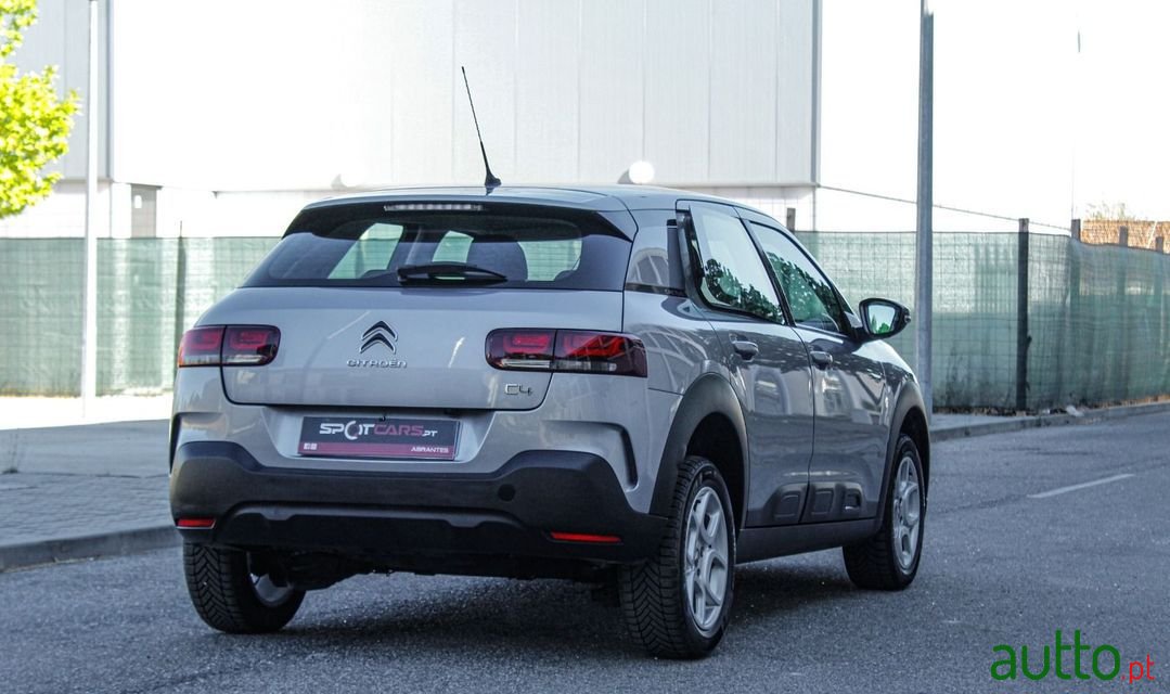 2018' Citroen C4 Cactus photo #3