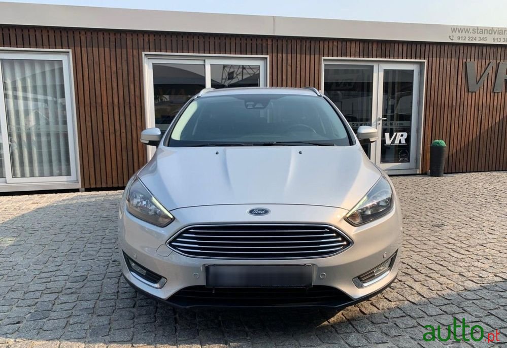 2017' Ford Focus Sw photo #2