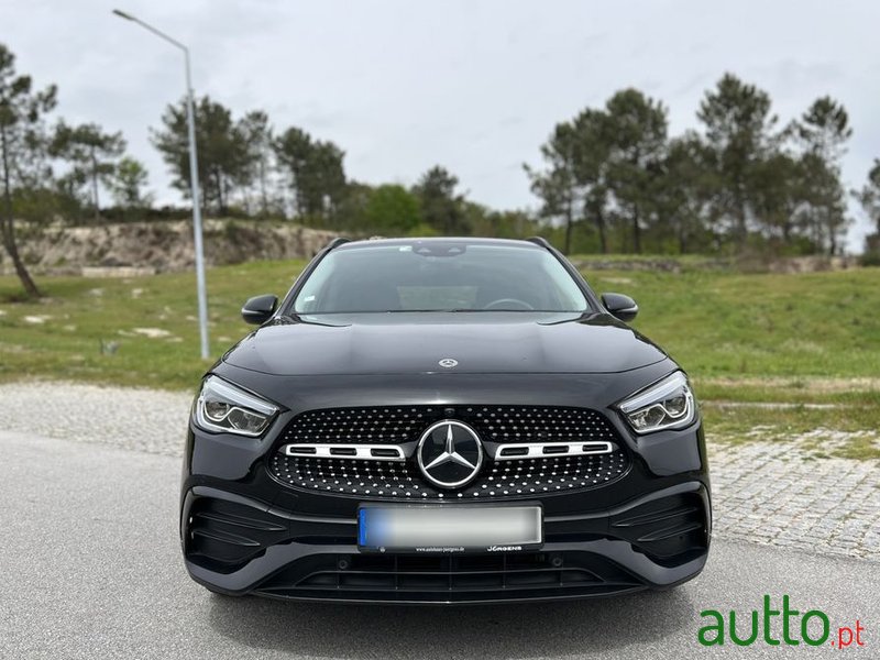 2020' Mercedes-Benz Gla-200 photo #2