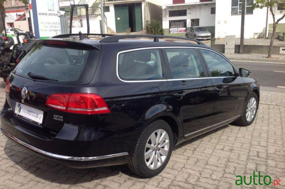 2012' Volkswagen Passat 2.0 Tdi photo #1