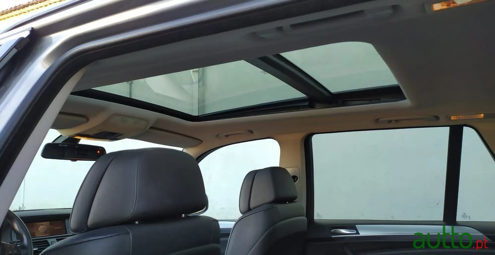 2009' BMW X5 35 D Xdrive photo #2