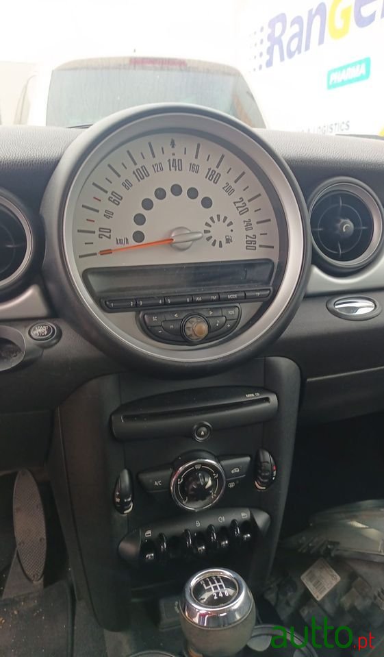 2013' MINI One D 3 Portas photo #6