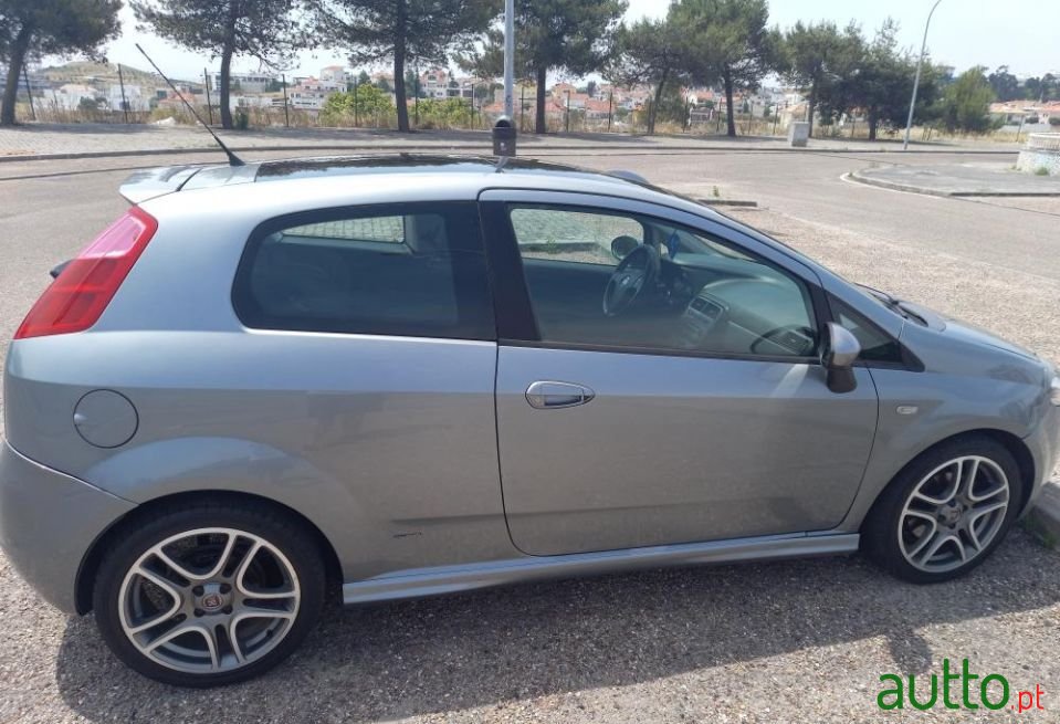 2009' Fiat Grande Punto photo #4