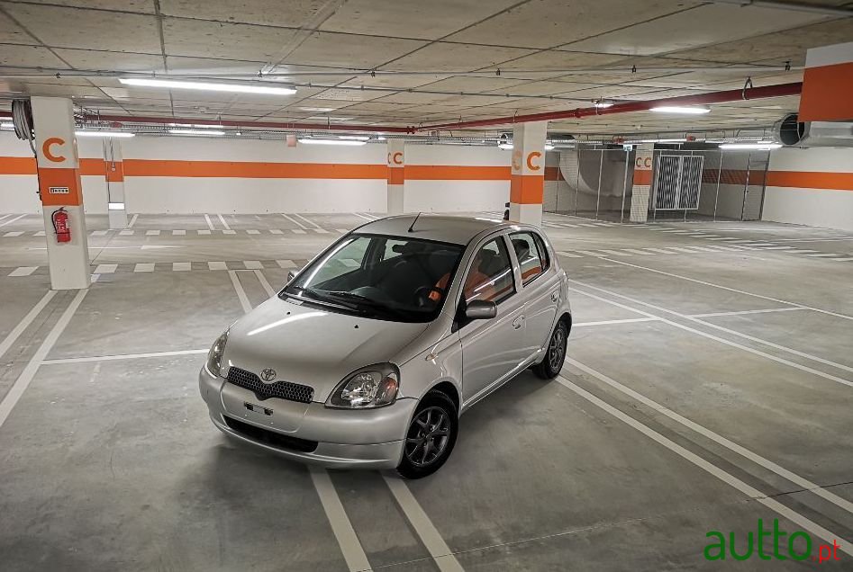 2001' Toyota Yaris photo #3