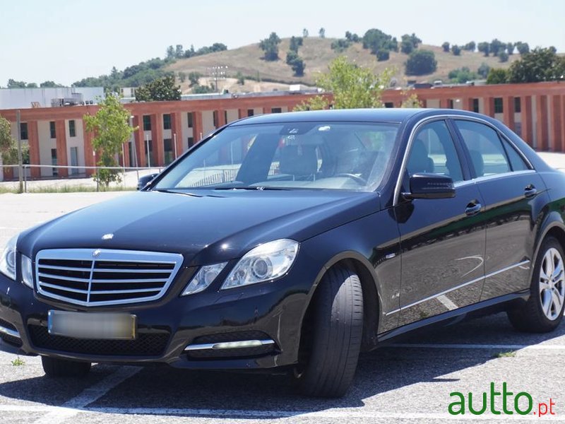 2010' Mercedes-Benz E 250 photo #2