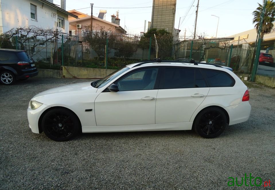 2008' BMW 320 photo #3