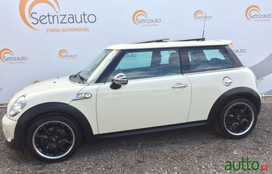 2011' MINI Cooper Sd photo #1