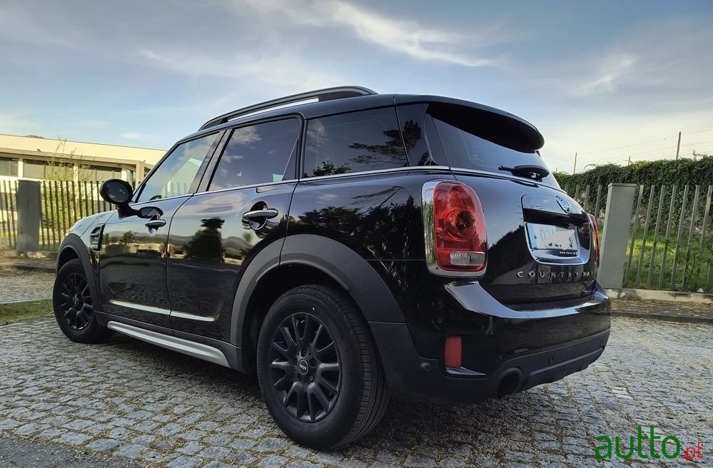 2018' MINI Countryman One D photo #6