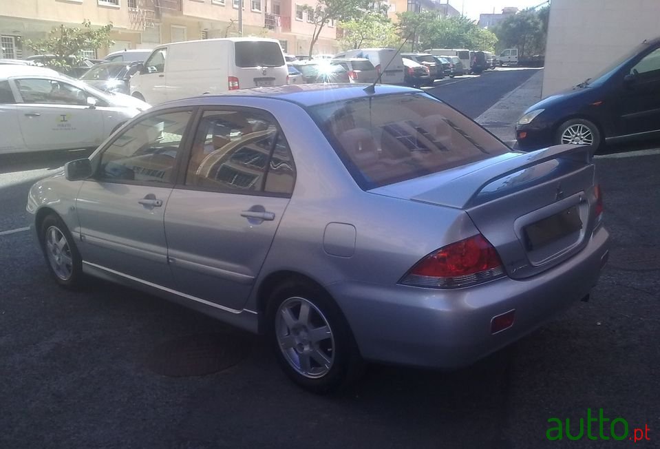 2006' Mitsubishi Lancer photo #6
