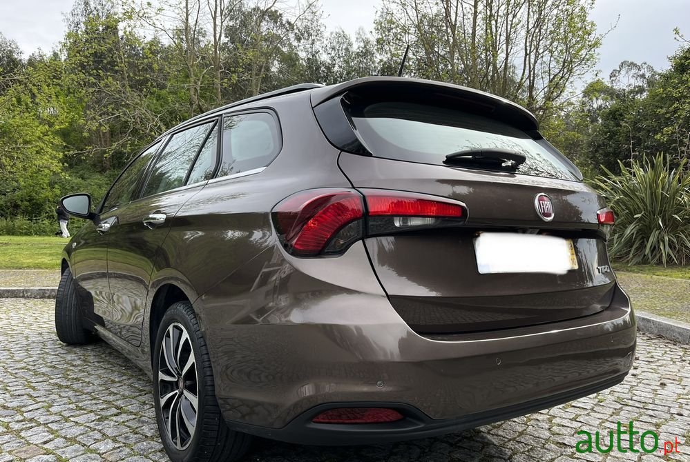 2018' Fiat Tipo Station Wagon photo #2