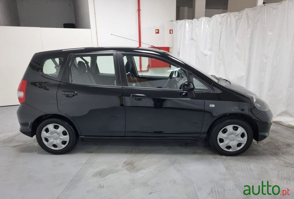2005' Honda Jazz photo #3