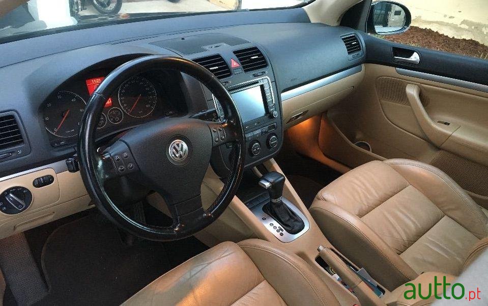 2005' Volkswagen Golf 2.0 Tdi Sport Dsg photo #1