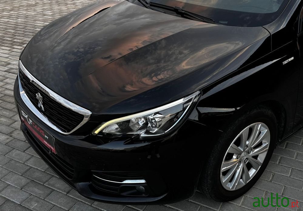 2020' Peugeot 308 photo #5