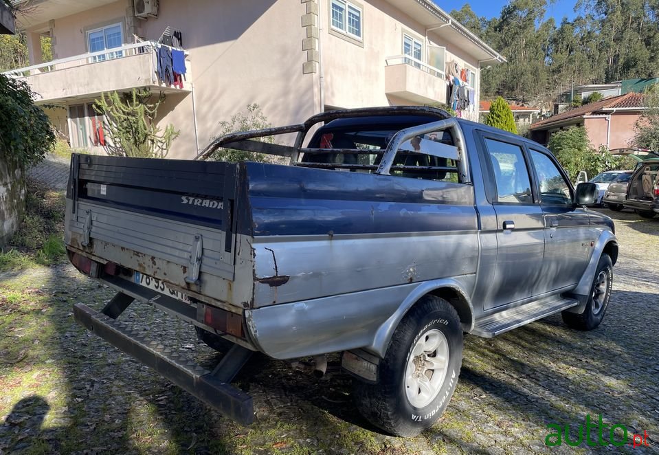 2000' Mitsubishi L200 photo #3