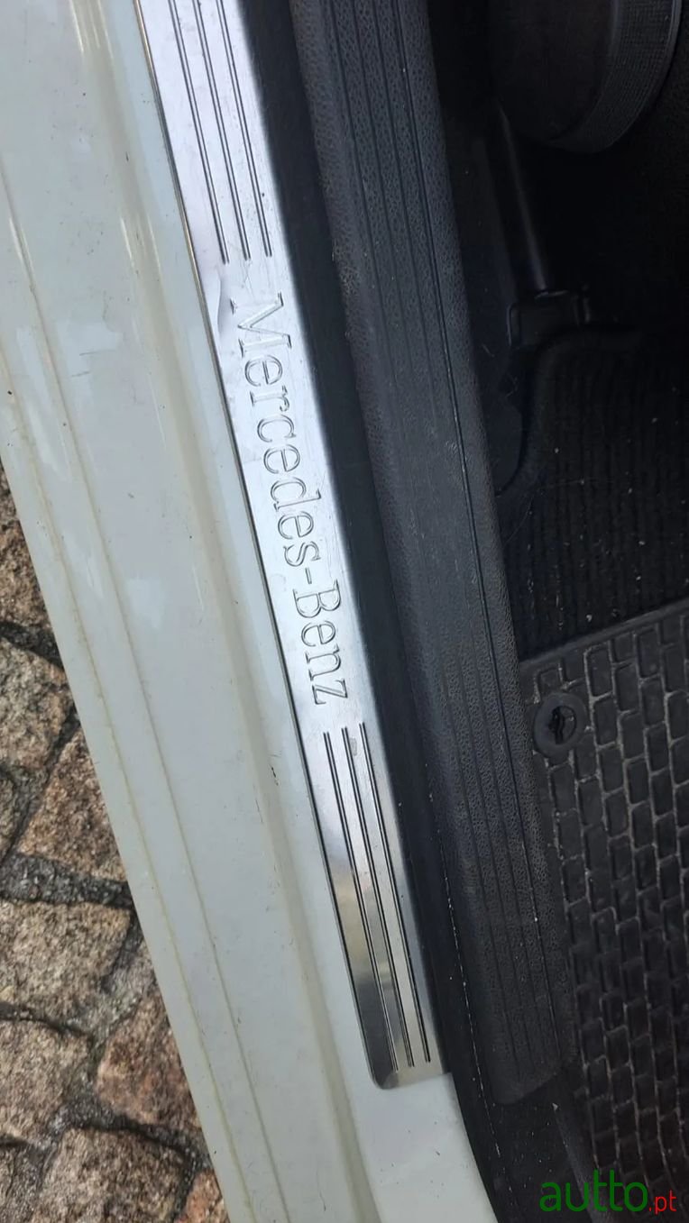 2008' Mercedes-Benz C-200 photo #5