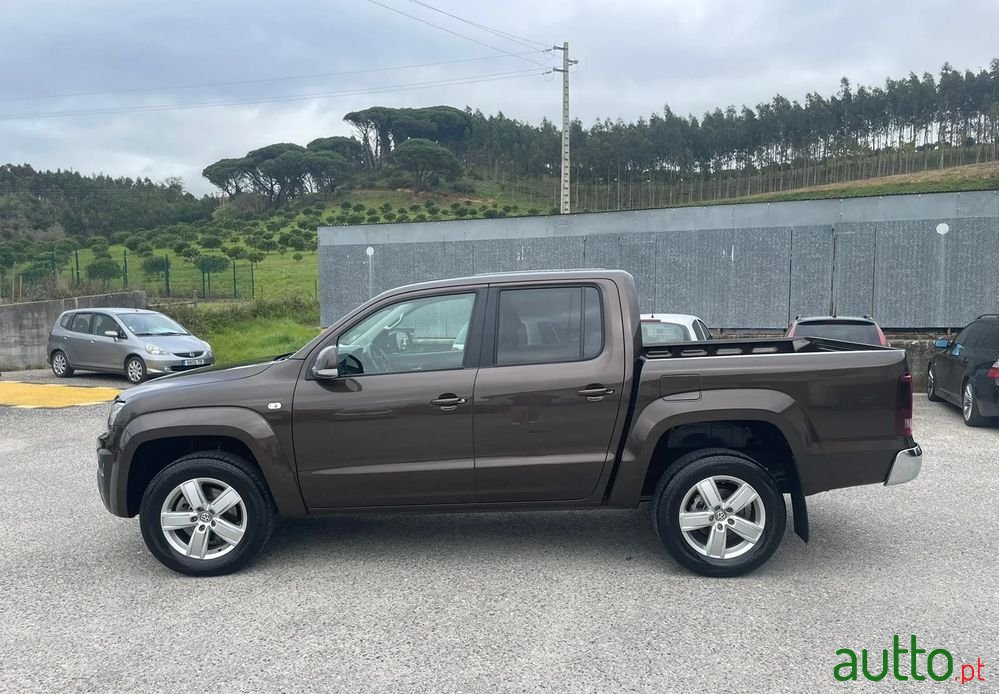 2022' Volkswagen Amarok photo #3