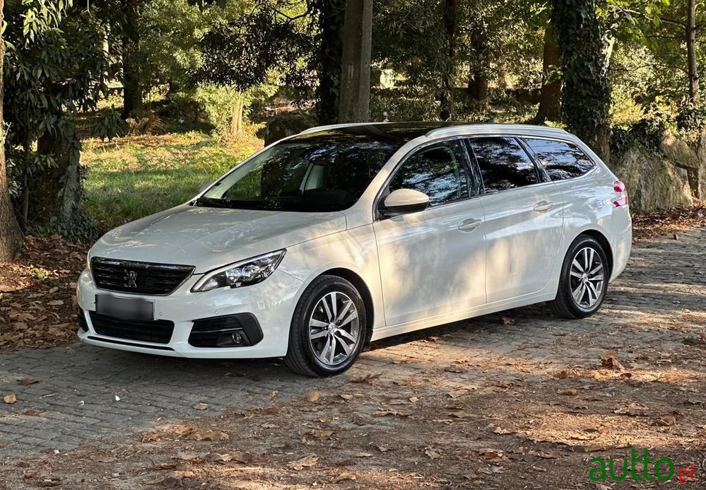 2019' Peugeot 308 photo #1