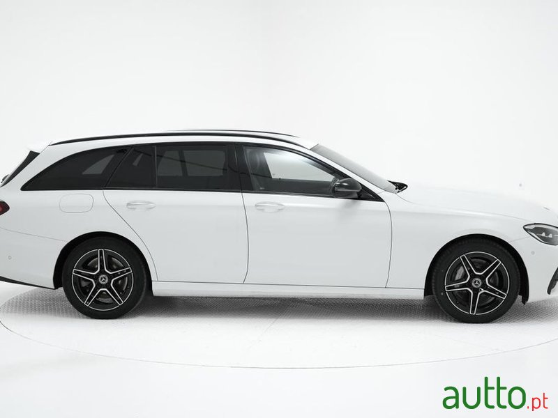 2022' Mercedes-Benz Classe E De Amg Line photo #2