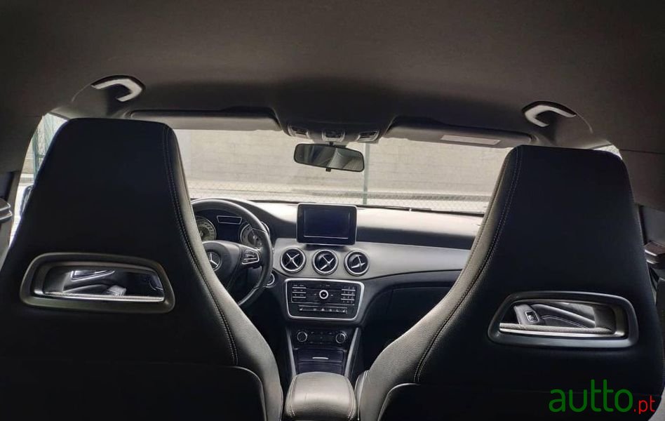 2016' Mercedes-Benz Cla-200 photo #3