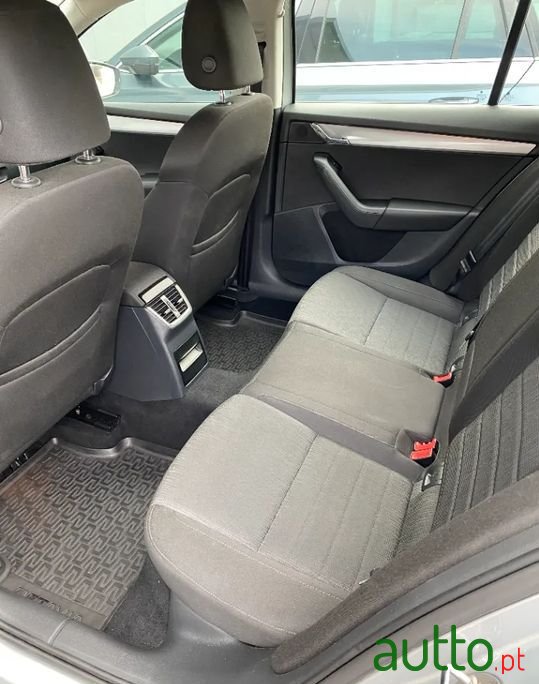 2016' Skoda Octavia Break photo #4