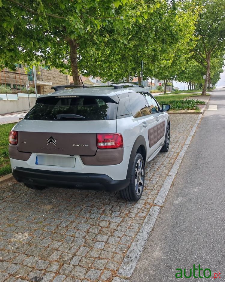 2015' Citroen C4 Cactus photo #2