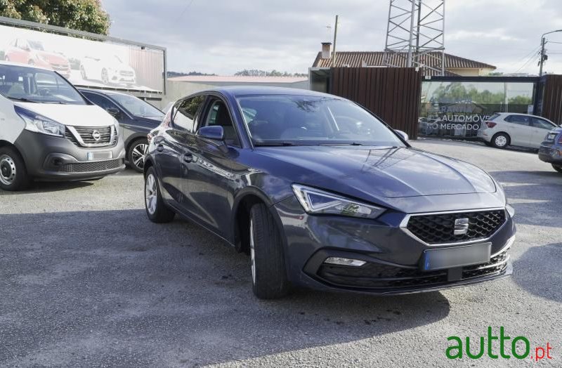 2021' SEAT Leon photo #2