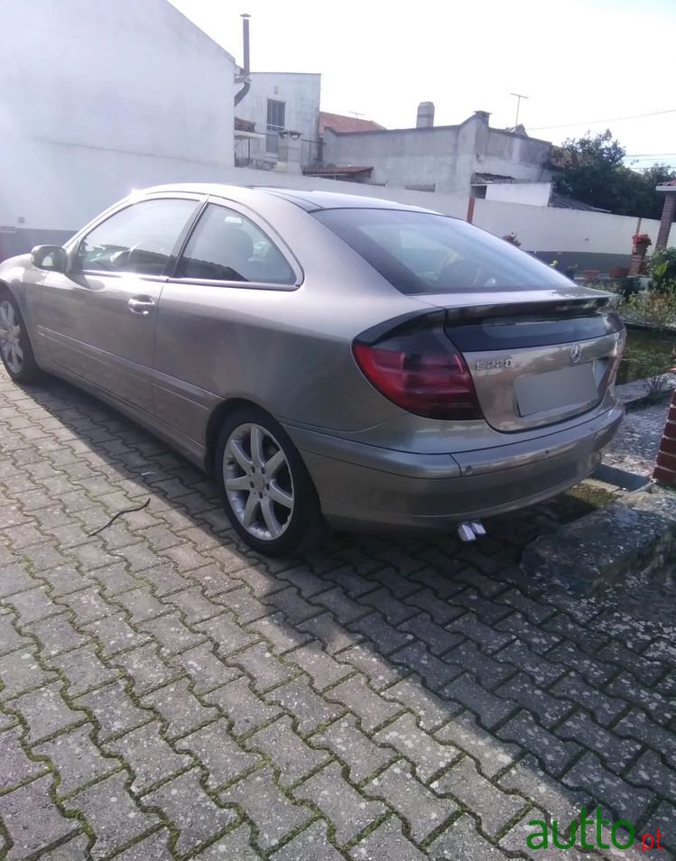2003' Mercedes-Benz Classe C photo #4