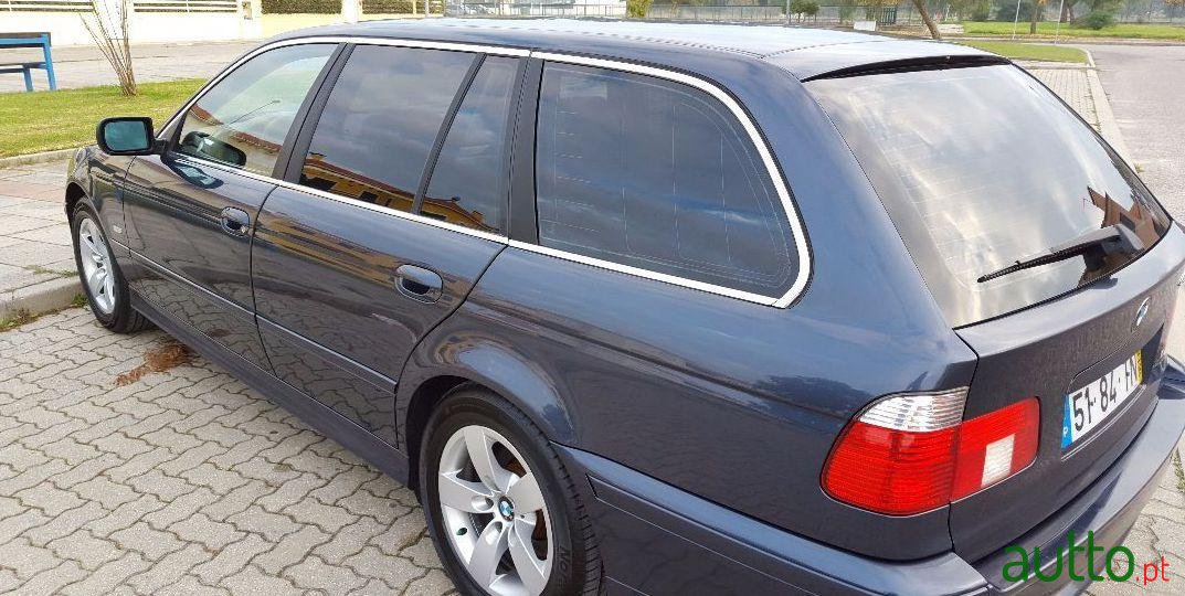 2002' BMW 525 Ia Touring Gpl photo #2