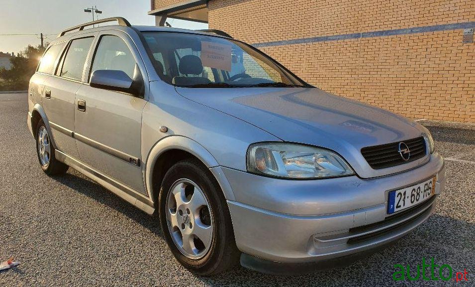 2001' Opel Astra Caravan photo #2