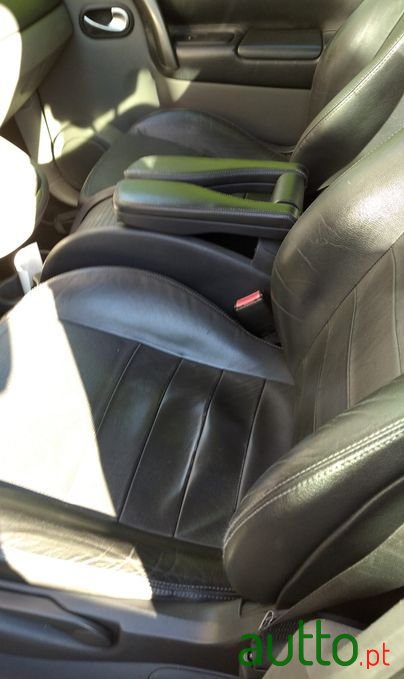 2006' Renault Scenic photo #6