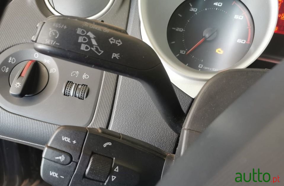 2009' SEAT Ibiza photo #5